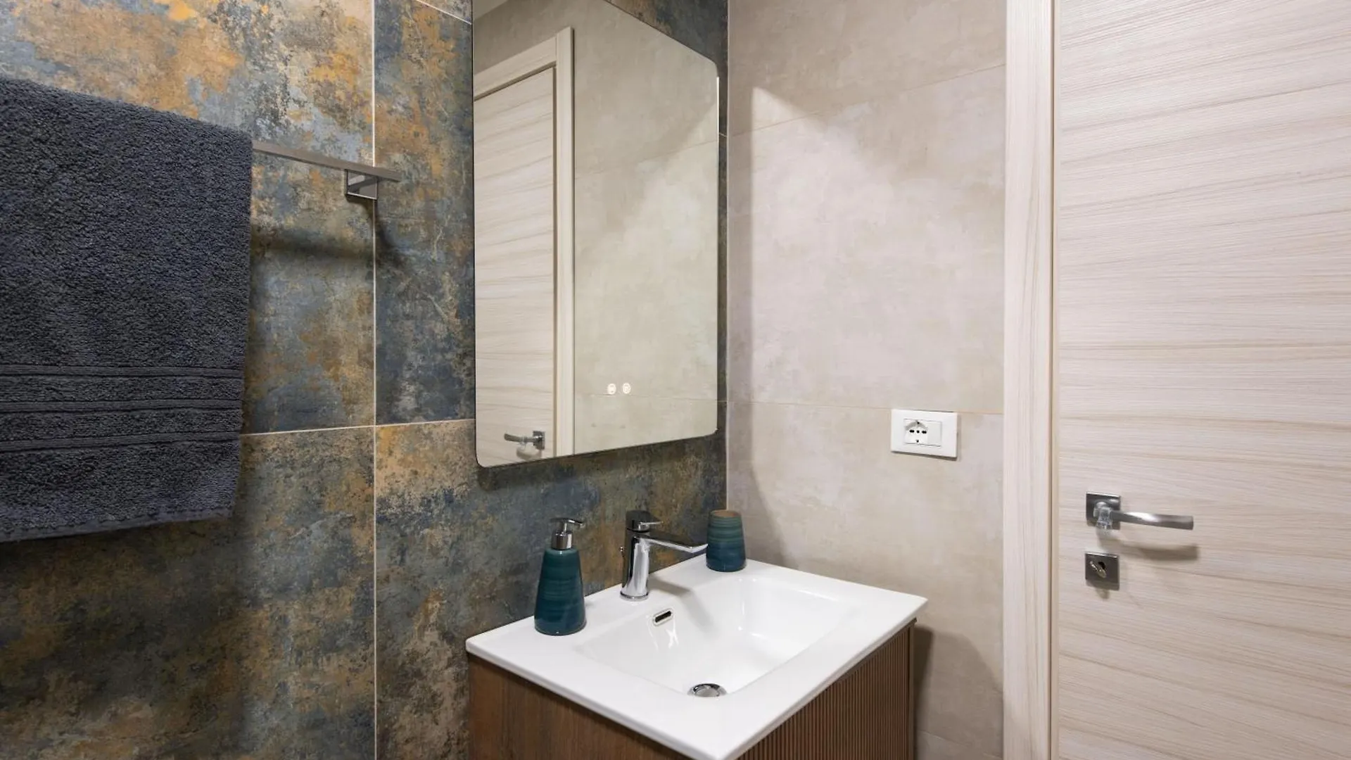 Villareale Flat - Palermo City Center Free Parking